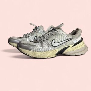 Nike V2K Run Size 7